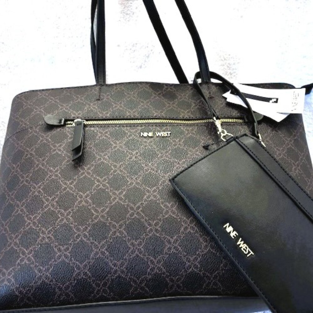 Nine West large Verni carryall bag with wristlet NWT